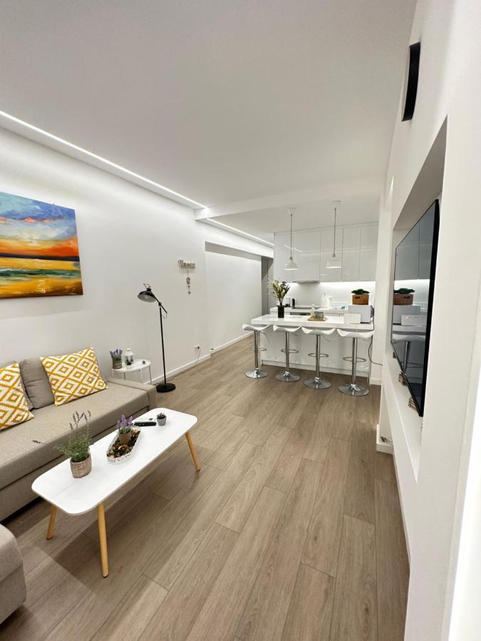 The Downtown Koukaki Spacious Luxury 5th Fl 2bd Apartment Athens