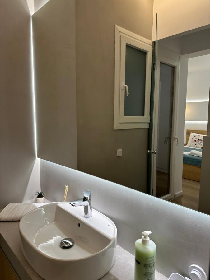 The Downtown Koukaki Spacious Luxury 5th Fl 2bd Apartamento Atenas
